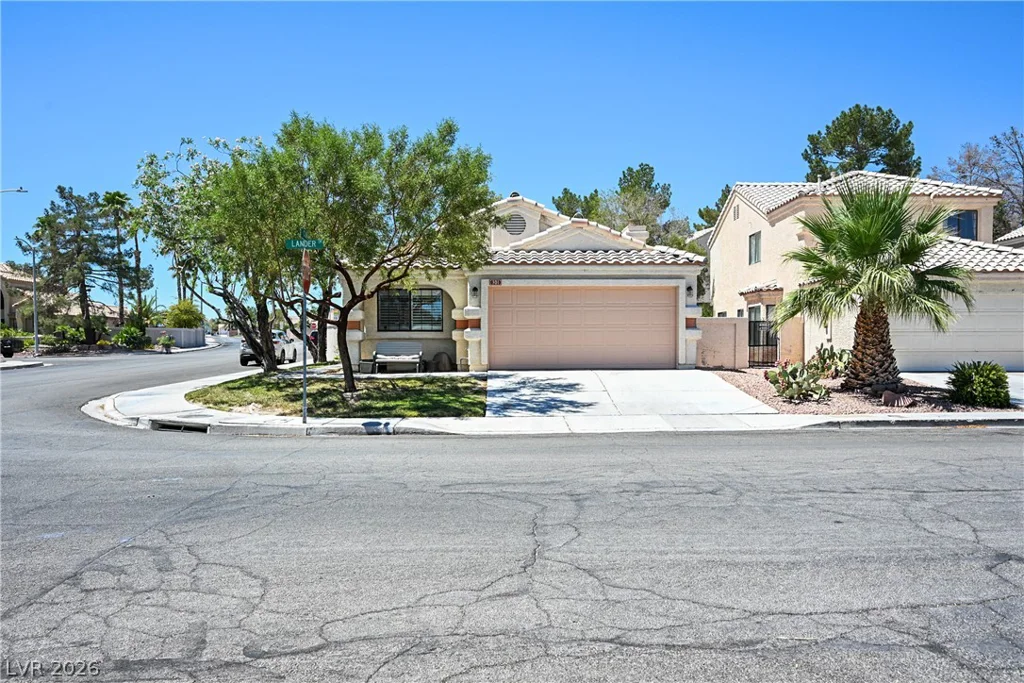 301 Lander, Henderson, NV 89074