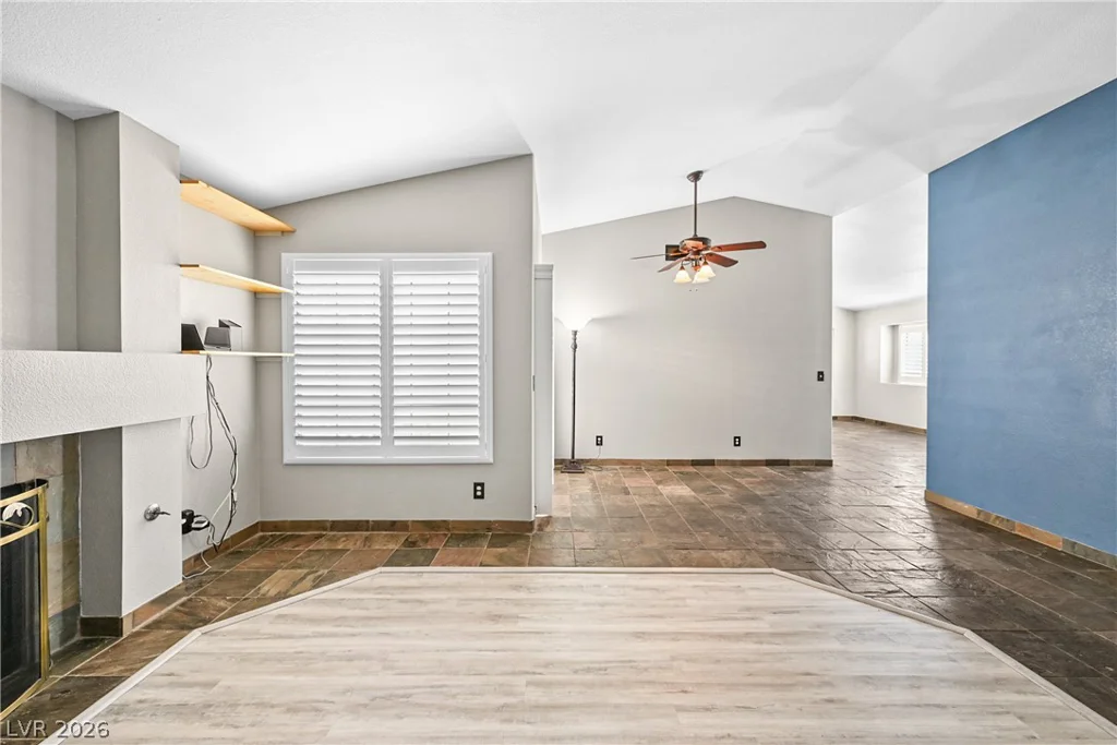 301 Lander, Henderson, NV 89074