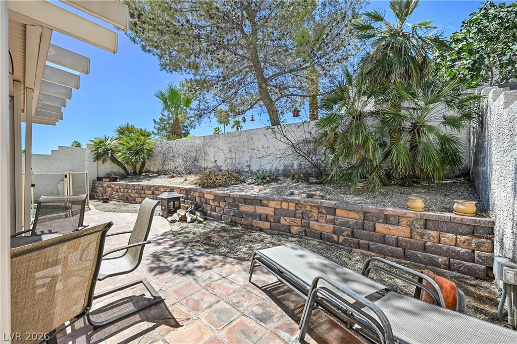 301 Lander, Henderson, NV 89074