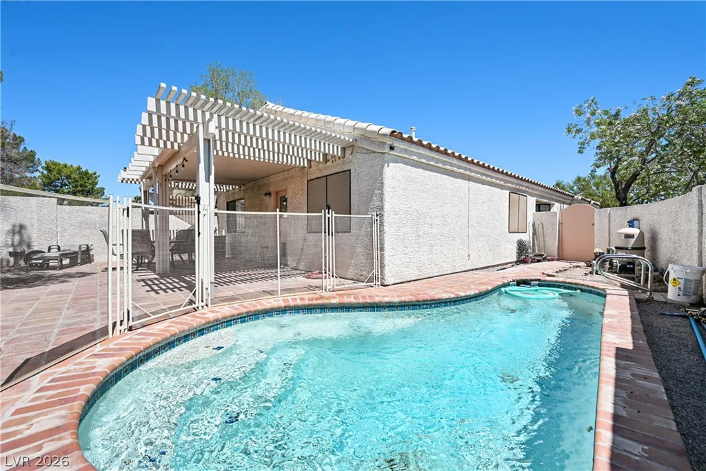 301 Lander, Henderson, NV 89074