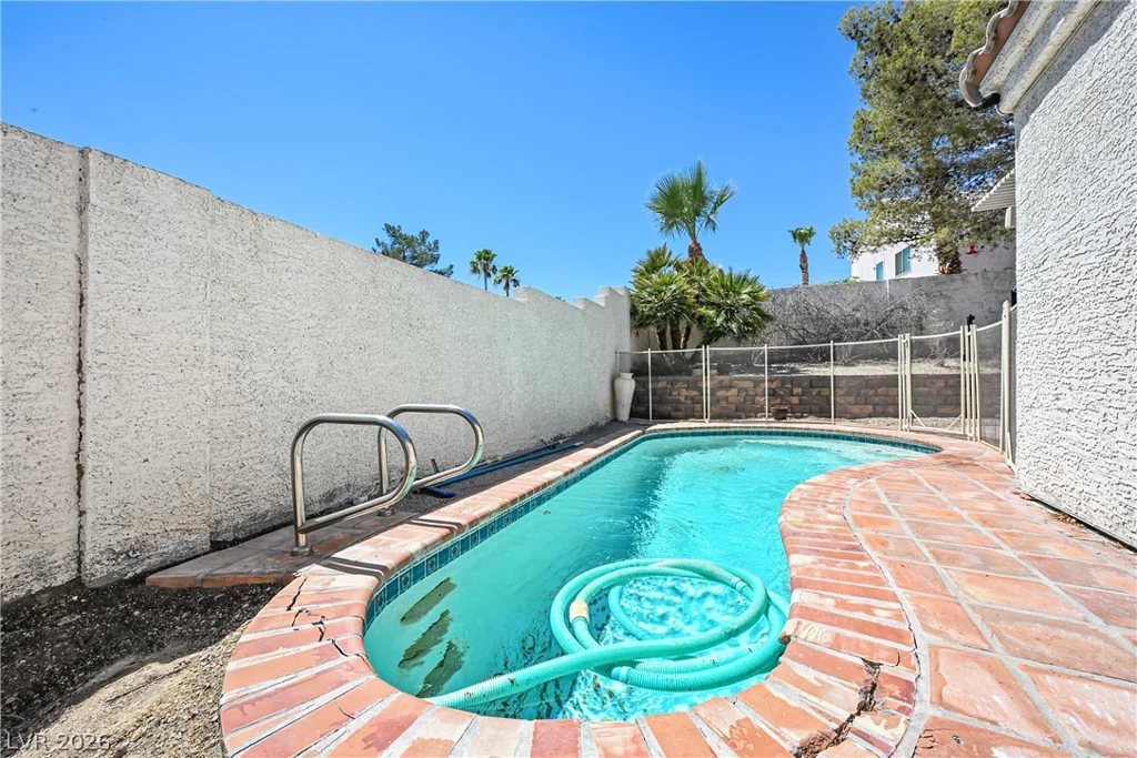 301 Lander, Henderson, NV 89074