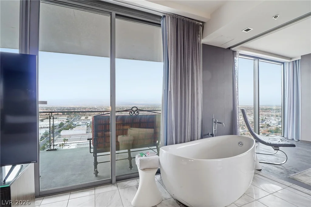 4381 Flamingo, Las Vegas, NV 89103