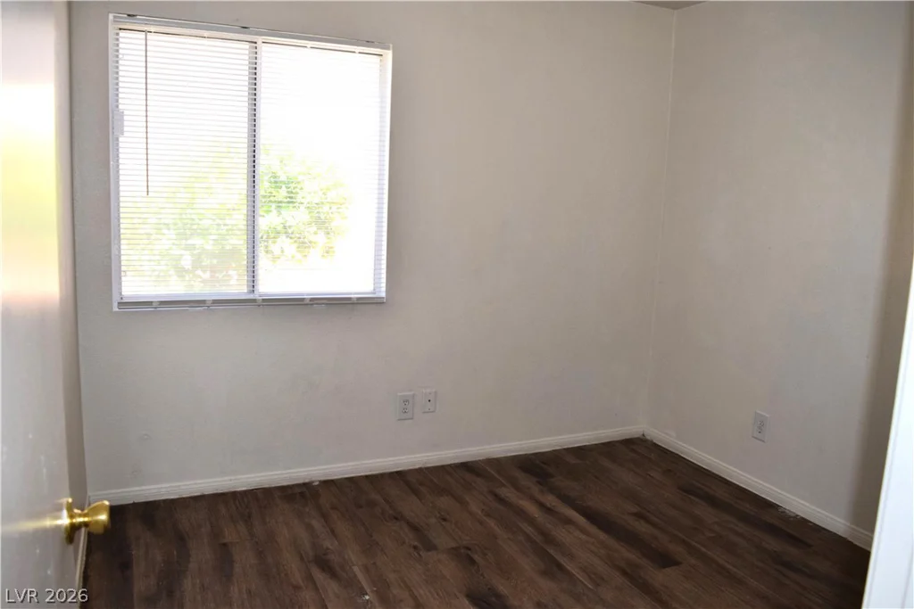 6660 Lost Dutchman, Las Vegas, NV 89108