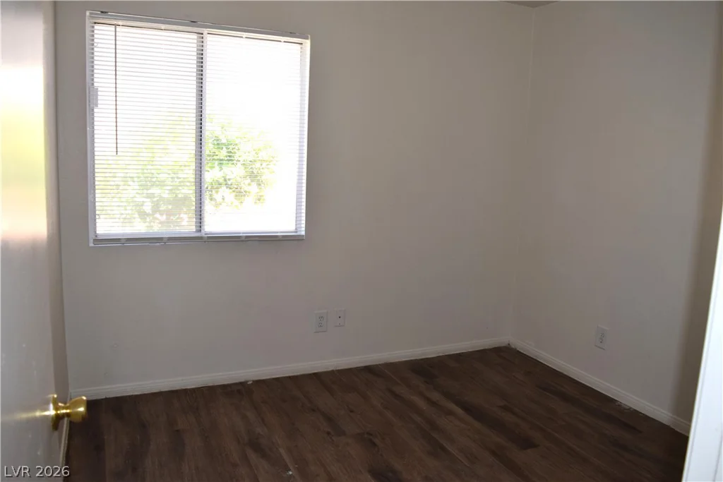 6660 Lost Dutchman, Las Vegas, NV 89108