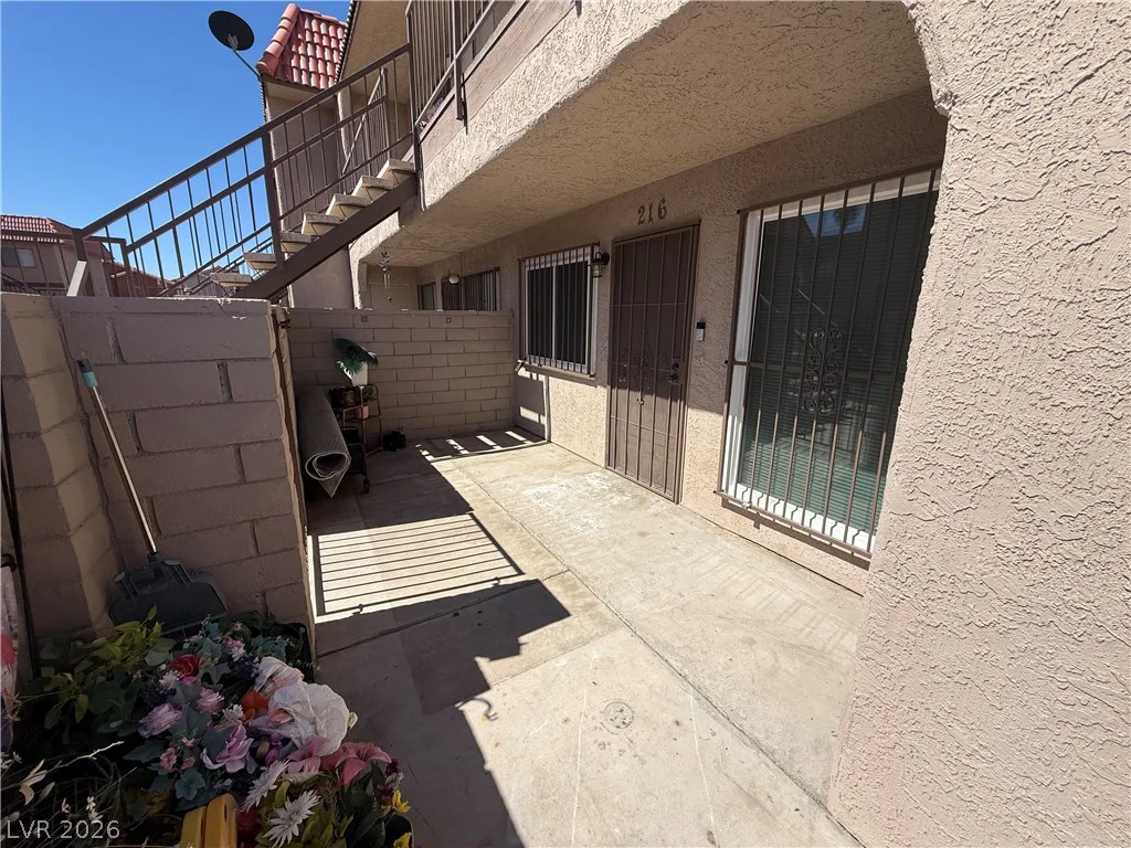 4300 Lamont, Las Vegas, NV 89115