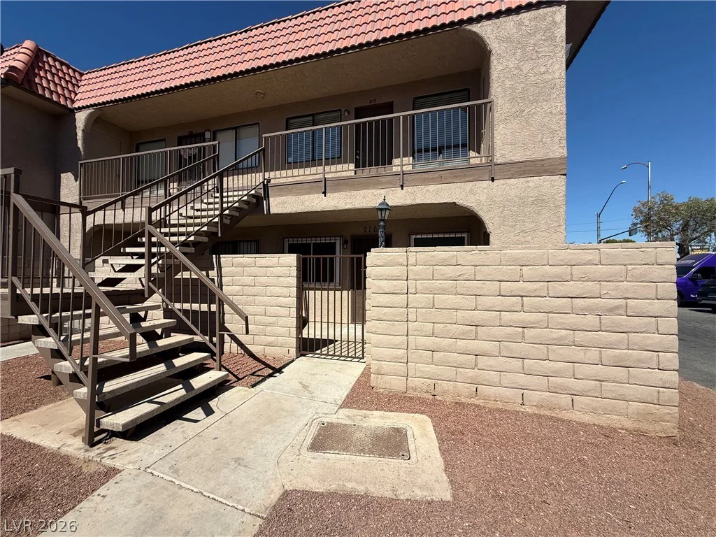 4300 Lamont, Las Vegas, NV 89115
