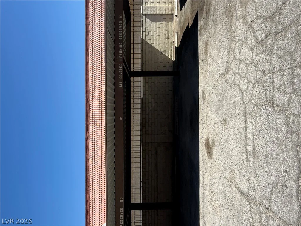 4300 Lamont, Las Vegas, NV 89115
