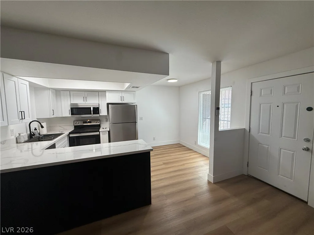 4300 Lamont, Las Vegas, NV 89115