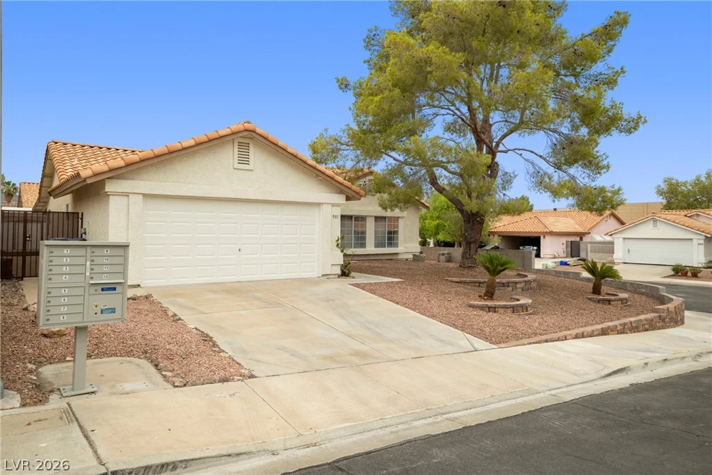 901 Dodge, Henderson, NV 89002