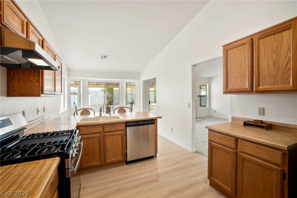 901 Dodge, Henderson, NV 89002