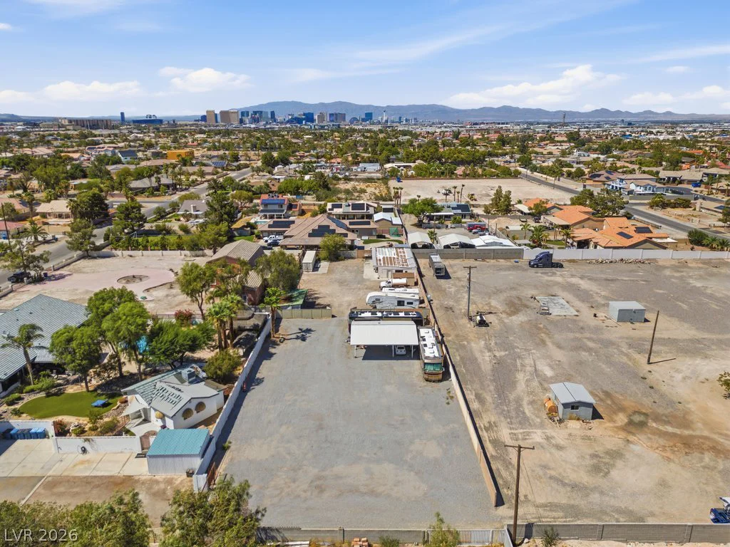 7996 La Cienega, Las Vegas, NV 89123
