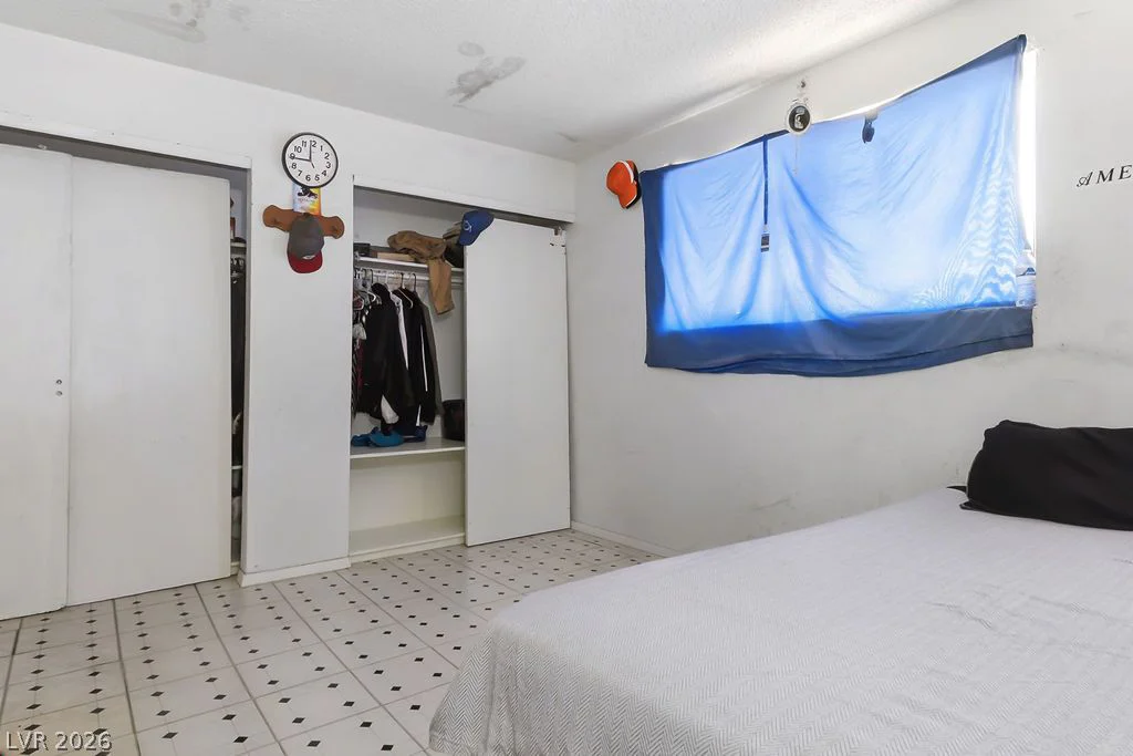 1916 Nelson, North Las Vegas, NV 89032