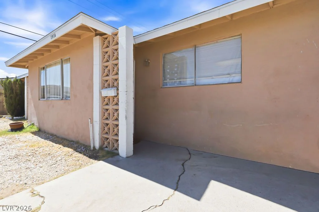 1916 Nelson, North Las Vegas, NV 89032
