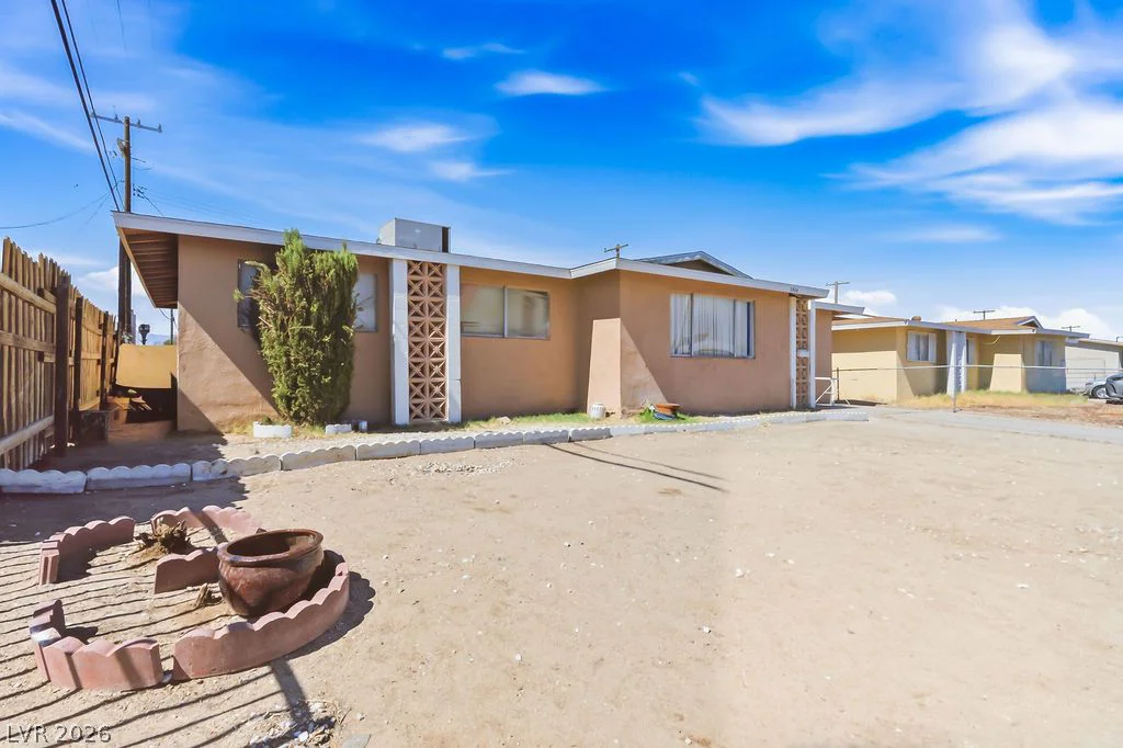 1916 Nelson, North Las Vegas, NV 89032