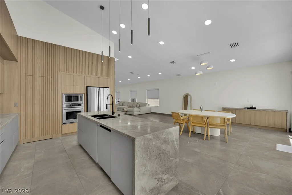 8121 Sunset Cove, Las Vegas, NV 89128