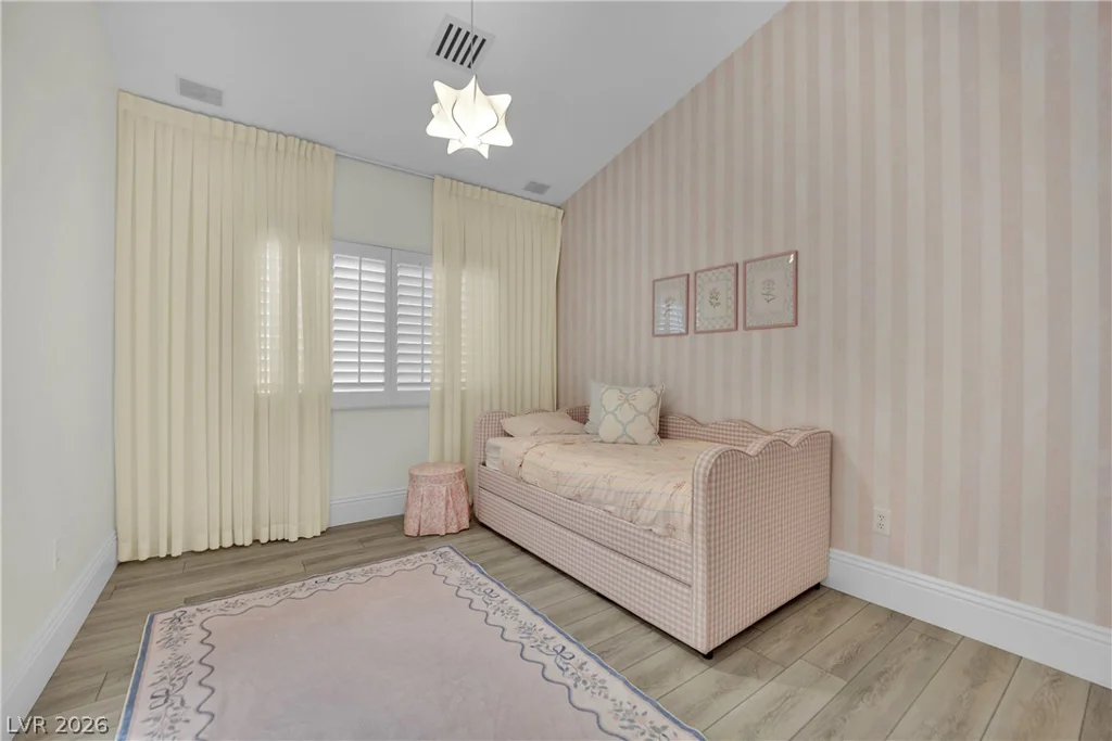 8121 Sunset Cove, Las Vegas, NV 89128