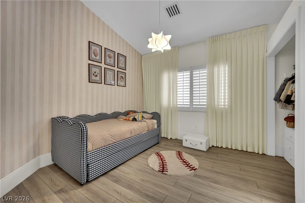 8121 Sunset Cove, Las Vegas, NV 89128