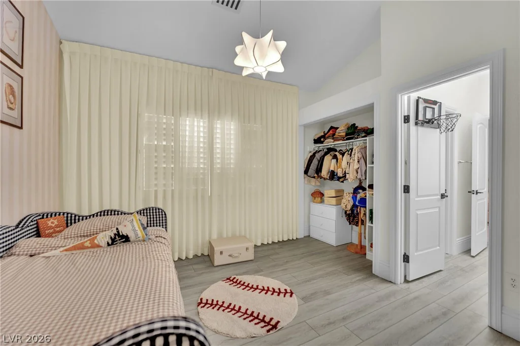 8121 Sunset Cove, Las Vegas, NV 89128