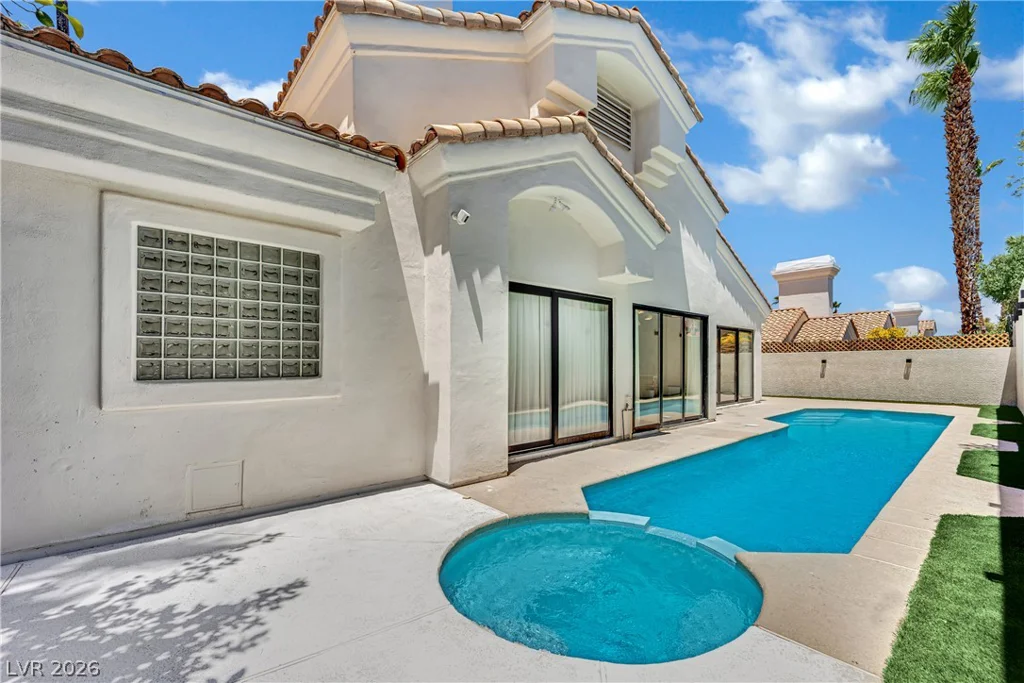 8121 Sunset Cove, Las Vegas, NV 89128