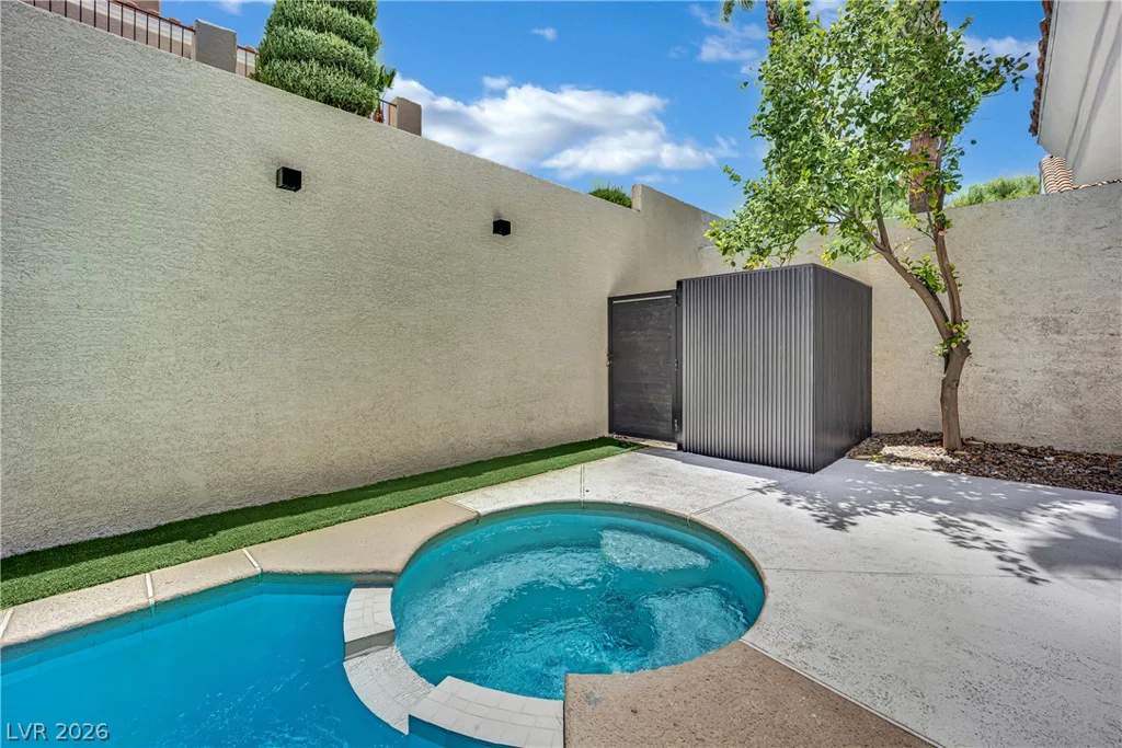 8121 Sunset Cove, Las Vegas, NV 89128