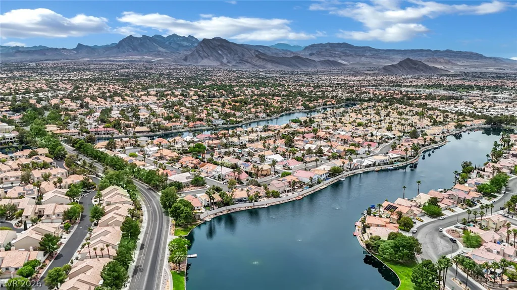 8121 Sunset Cove, Las Vegas, NV 89128