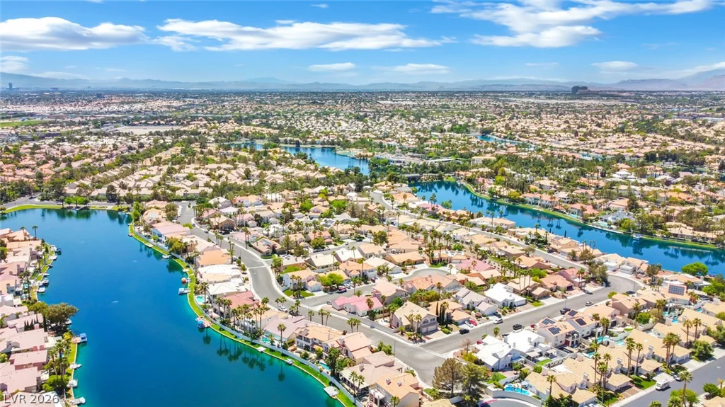 8121 Sunset Cove, Las Vegas, NV 89128