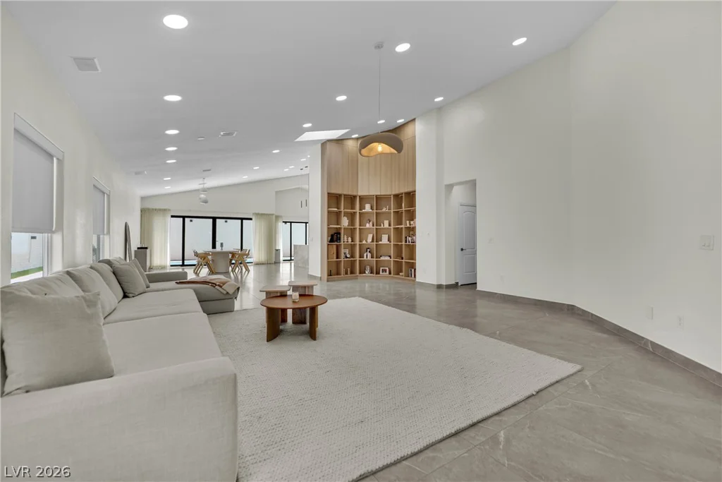 8121 Sunset Cove, Las Vegas, NV 89128