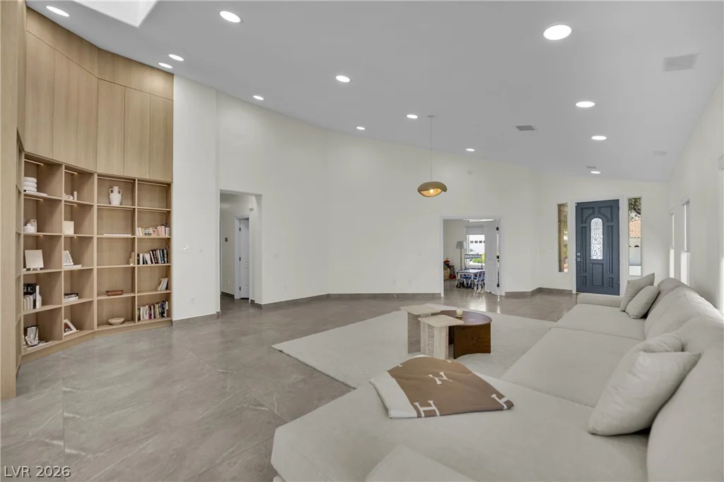 8121 Sunset Cove, Las Vegas, NV 89128