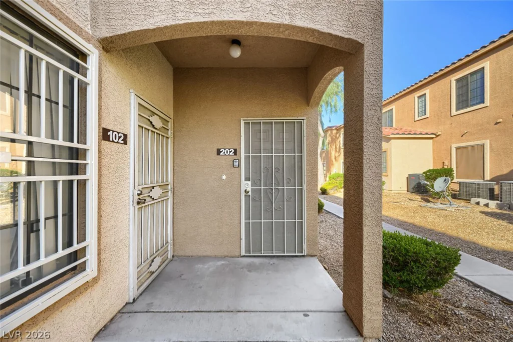 2161 Hussium Hills, Las Vegas, NV 89108