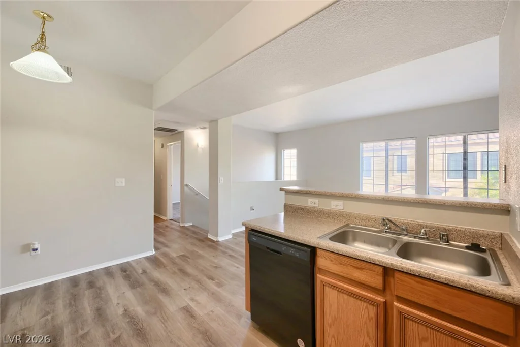 2161 Hussium Hills, Las Vegas, NV 89108