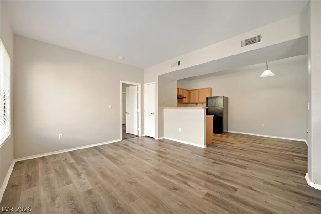 2161 Hussium Hills, Las Vegas, NV 89108