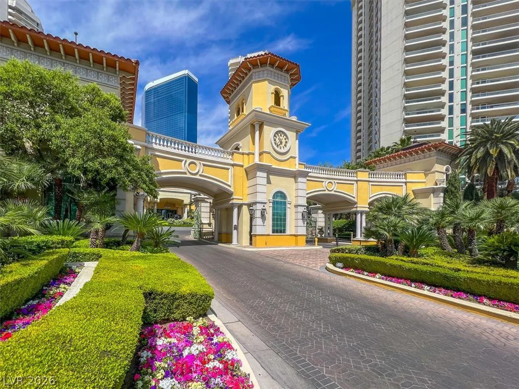 2747 Paradise, Las Vegas, NV 89109