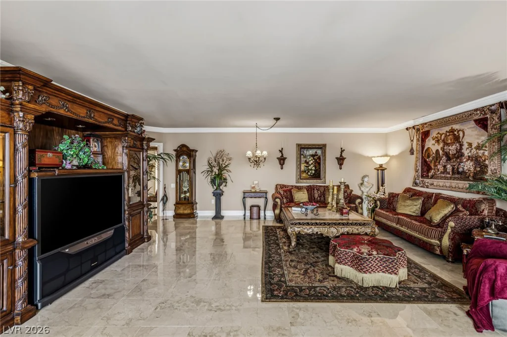 2747 Paradise, Las Vegas, NV 89109