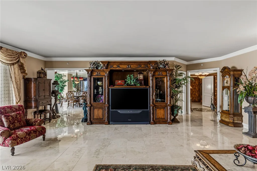 2747 Paradise, Las Vegas, NV 89109