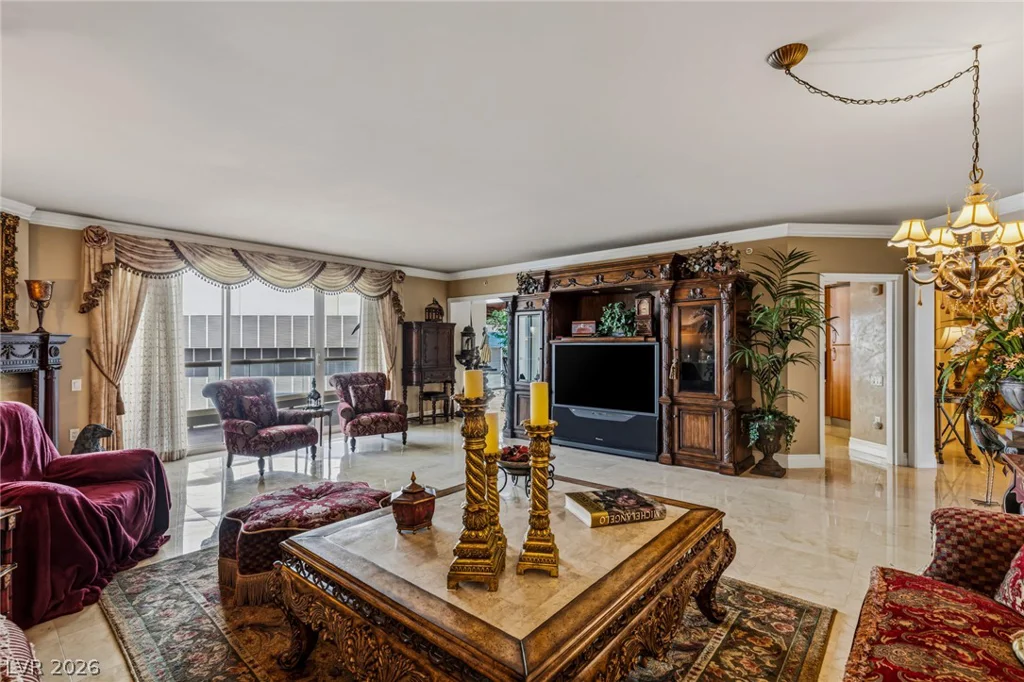 2747 Paradise, Las Vegas, NV 89109