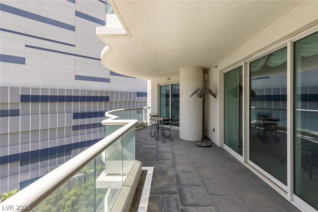 2747 Paradise, Las Vegas, NV 89109