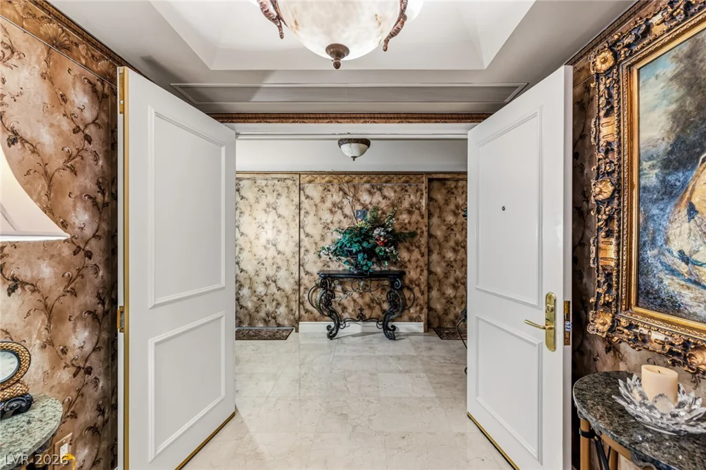 2747 Paradise, Las Vegas, NV 89109