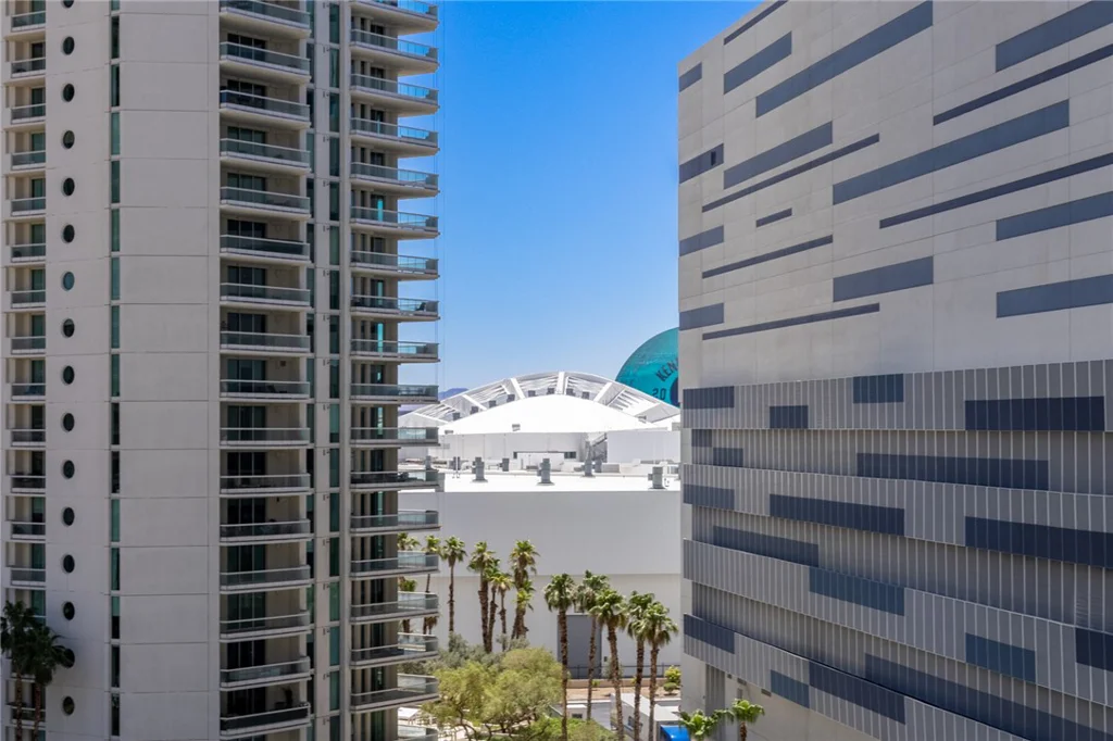 2747 Paradise, Las Vegas, NV 89109