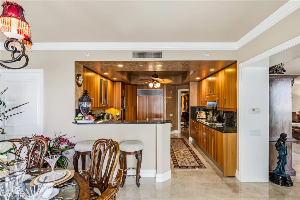 2747 Paradise, Las Vegas, NV 89109