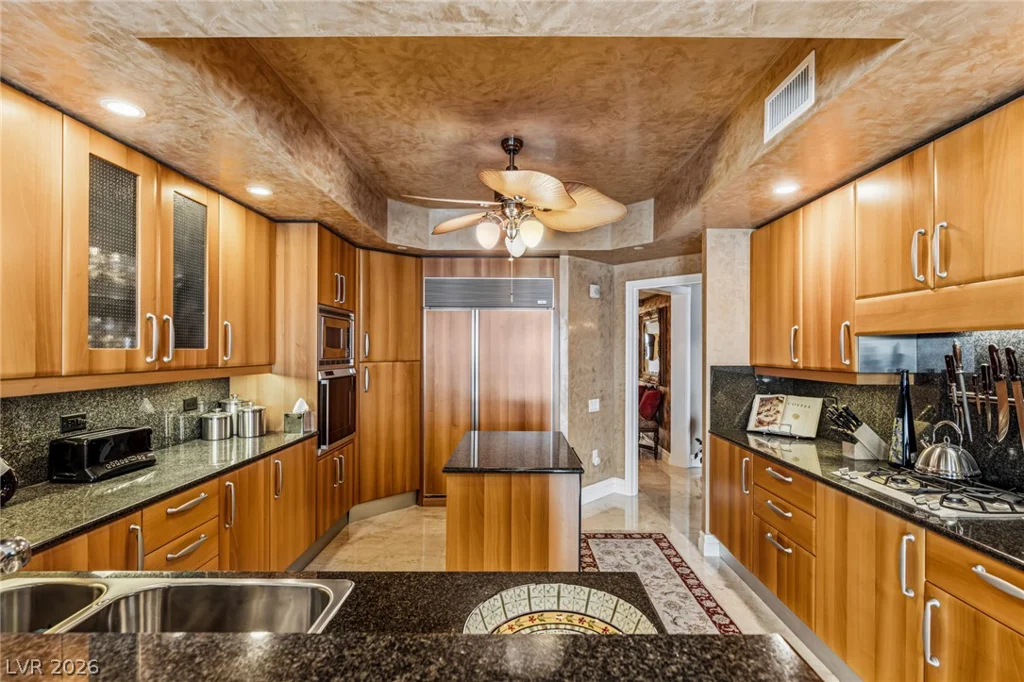 2747 Paradise, Las Vegas, NV 89109