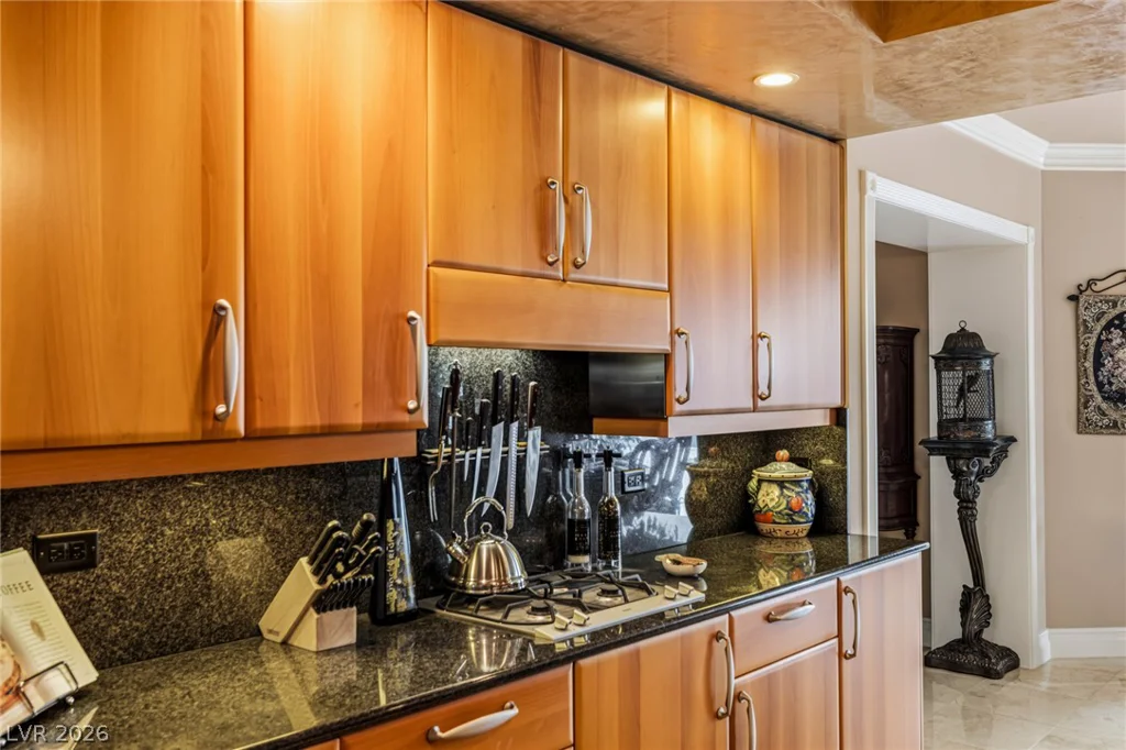 2747 Paradise, Las Vegas, NV 89109