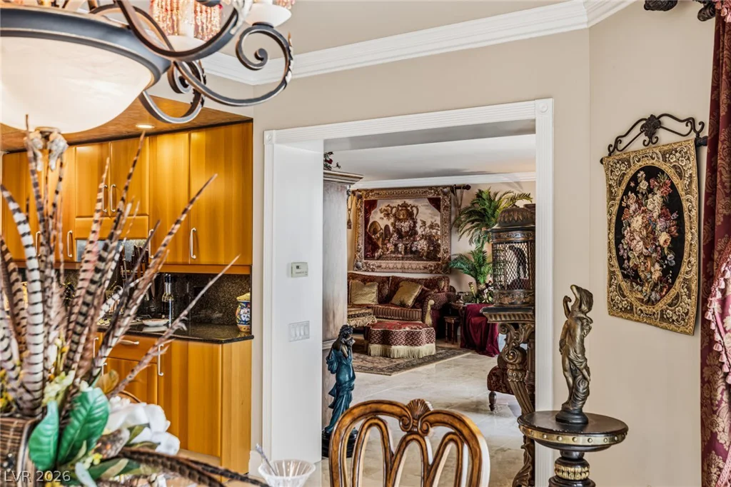 2747 Paradise, Las Vegas, NV 89109