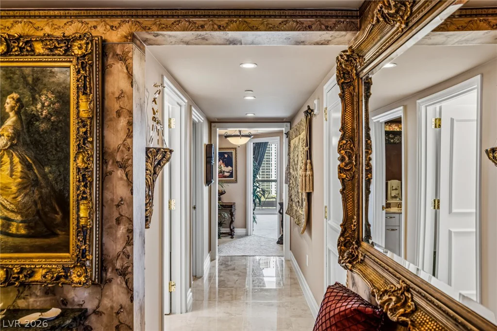 2747 Paradise, Las Vegas, NV 89109