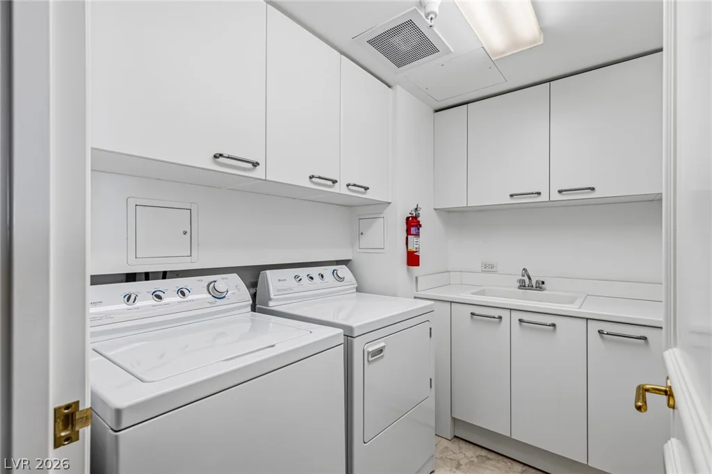 2747 Paradise, Las Vegas, NV 89109