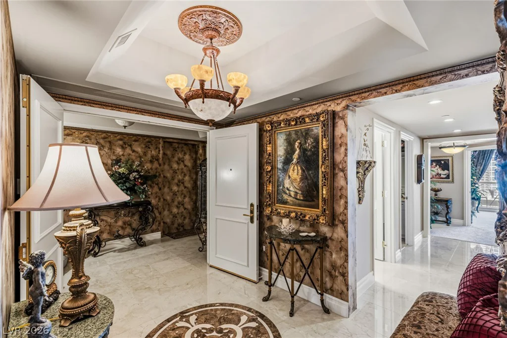 2747 Paradise, Las Vegas, NV 89109