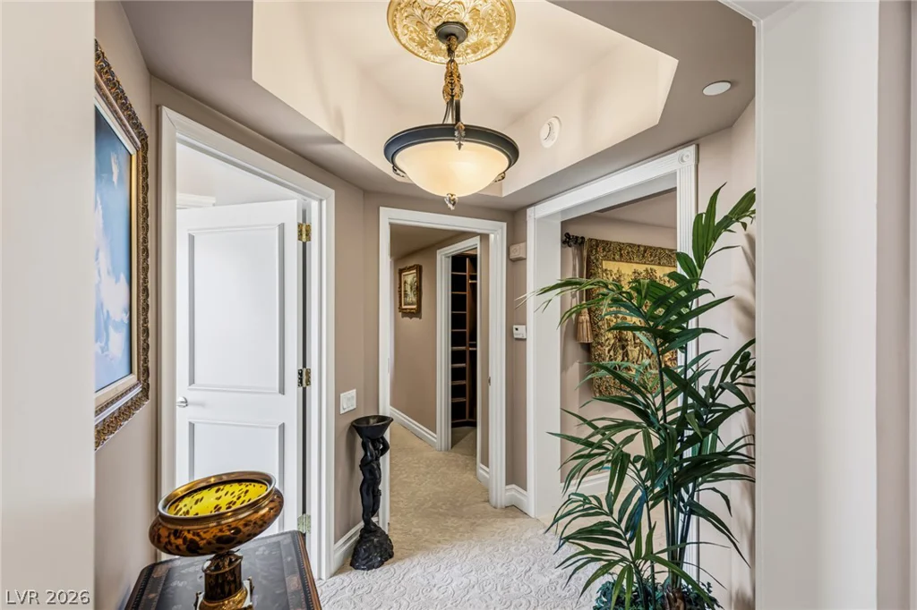 2747 Paradise, Las Vegas, NV 89109