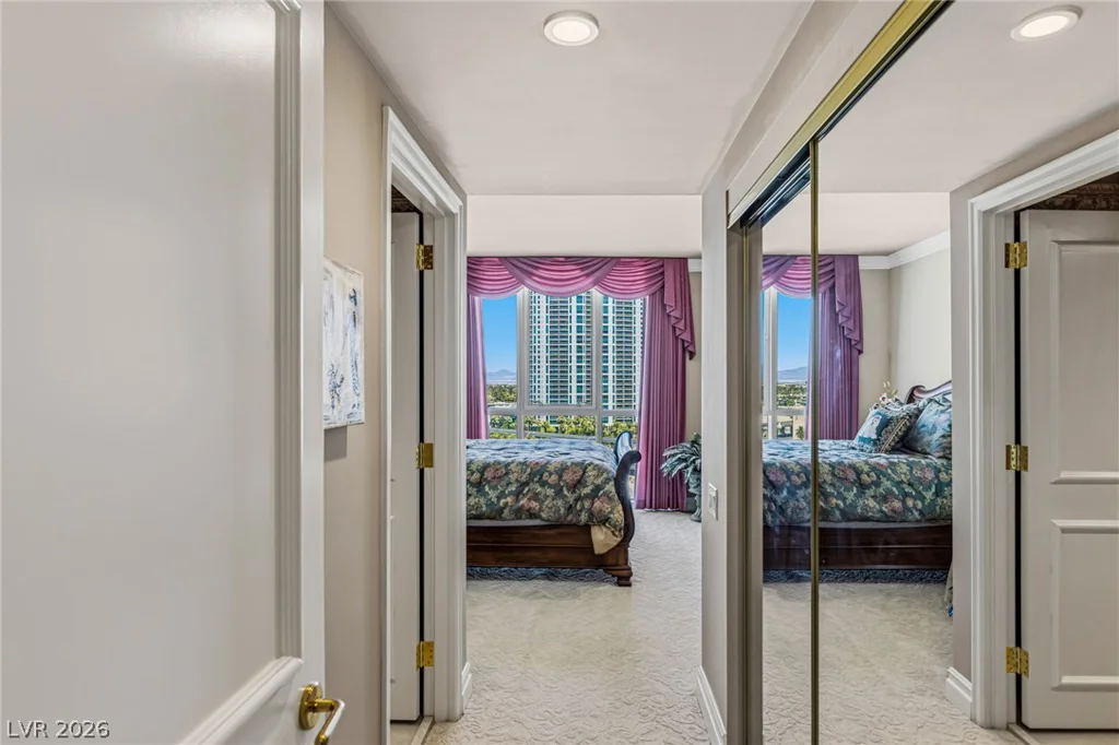2747 Paradise, Las Vegas, NV 89109