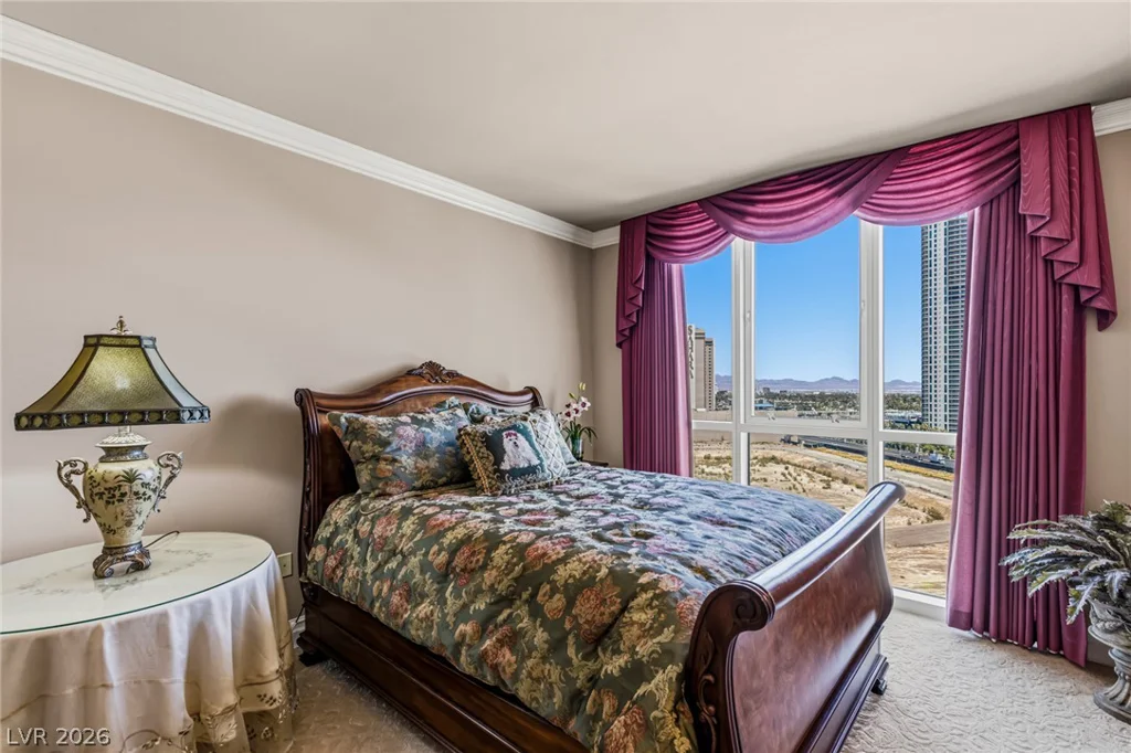 2747 Paradise, Las Vegas, NV 89109