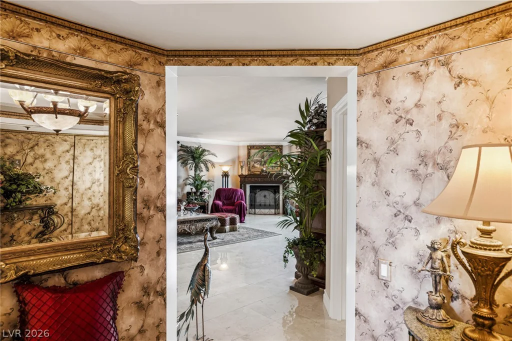 2747 Paradise, Las Vegas, NV 89109