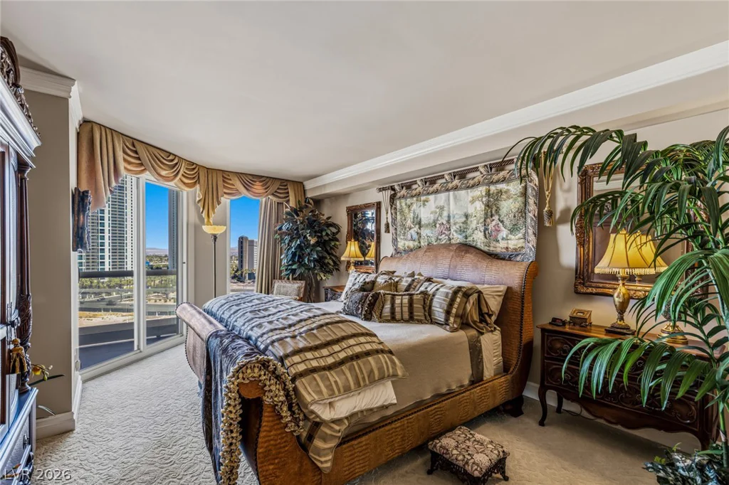 2747 Paradise, Las Vegas, NV 89109